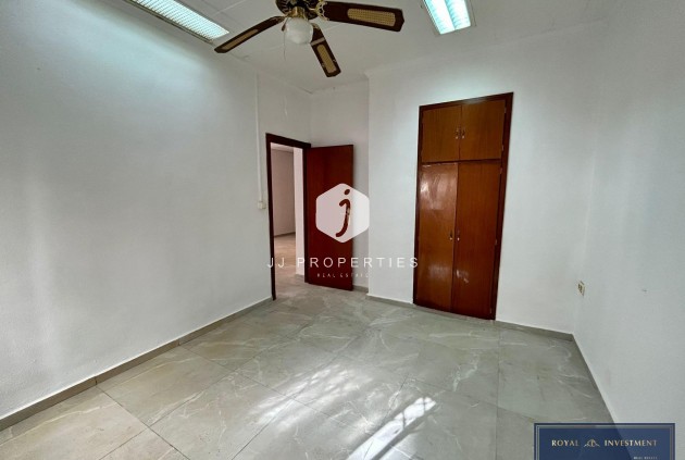 Aus zweiter Hand - Wohnung -
Torrevieja - Centro