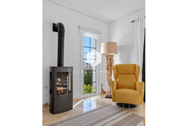 Aus zweiter Hand - Villa -
Orihuela Costa - Costa Blanca