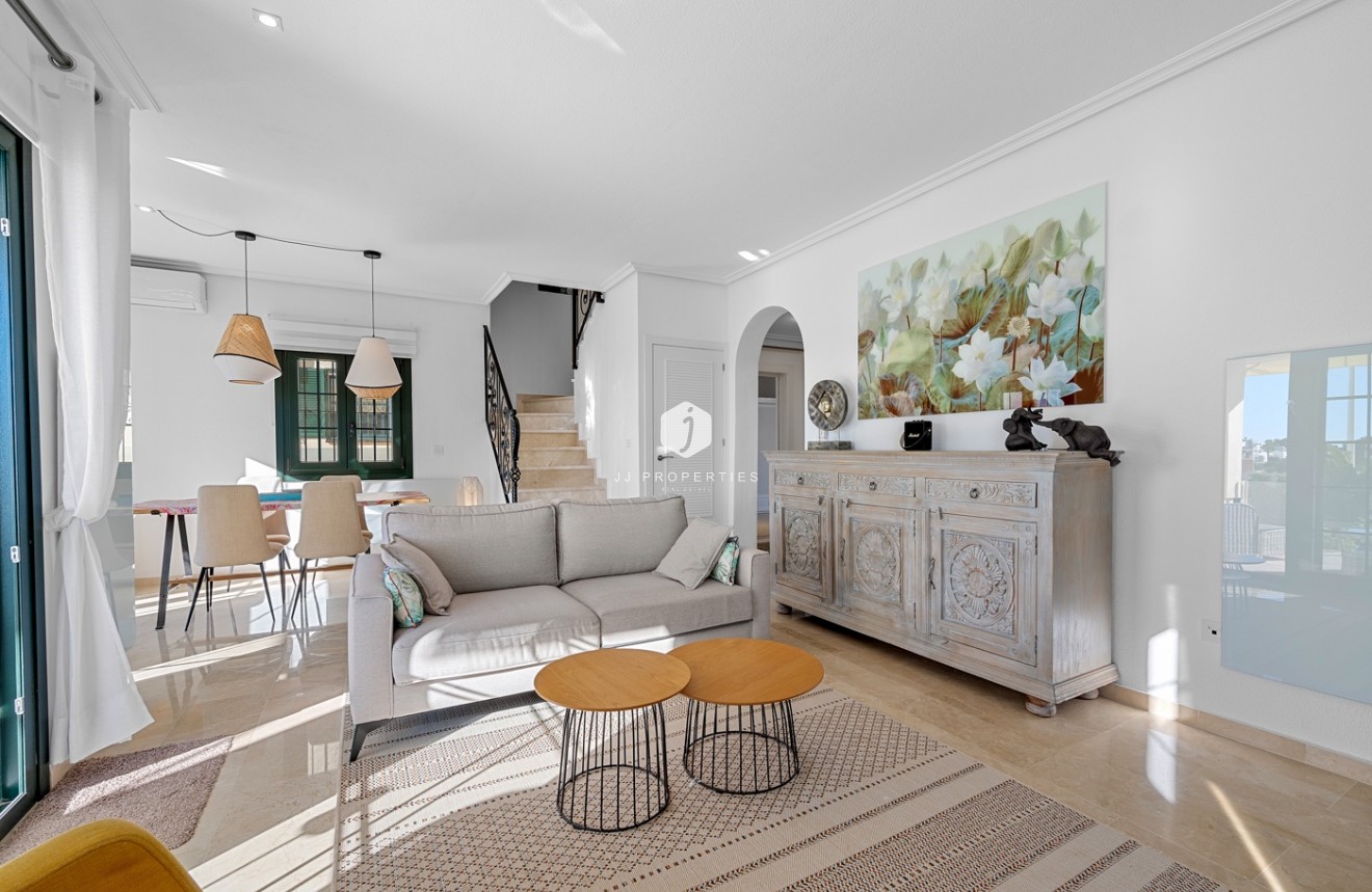 Aus zweiter Hand - Villa -
Orihuela Costa - Costa Blanca