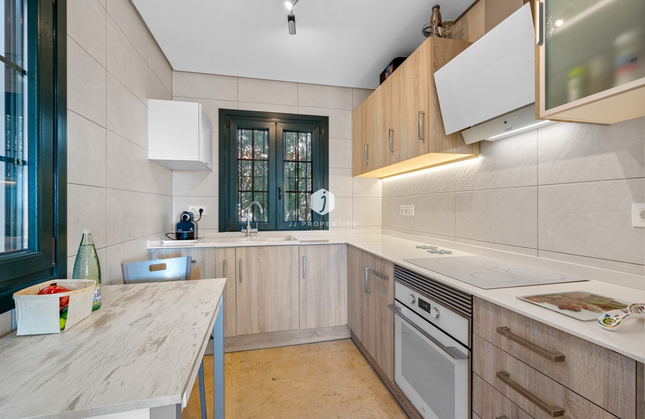 Aus zweiter Hand - Villa -
Orihuela Costa - Costa Blanca