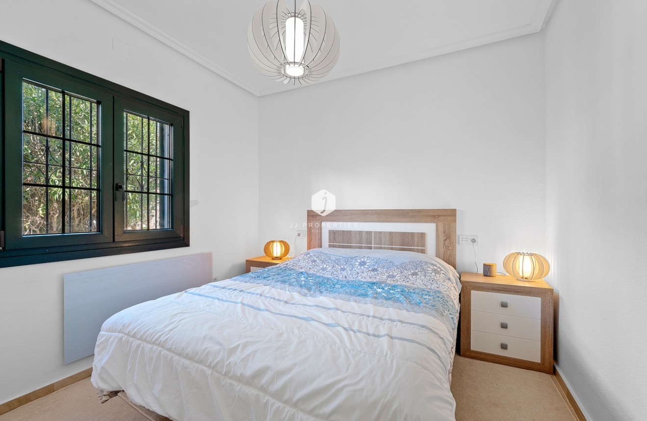 Aus zweiter Hand - Villa -
Orihuela Costa - Costa Blanca