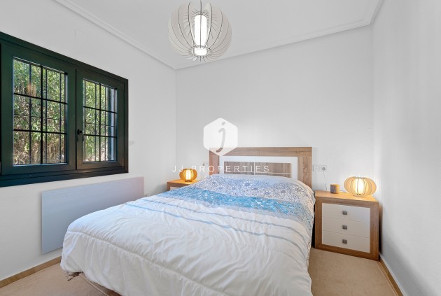 Aus zweiter Hand - Villa -
Orihuela Costa - Costa Blanca