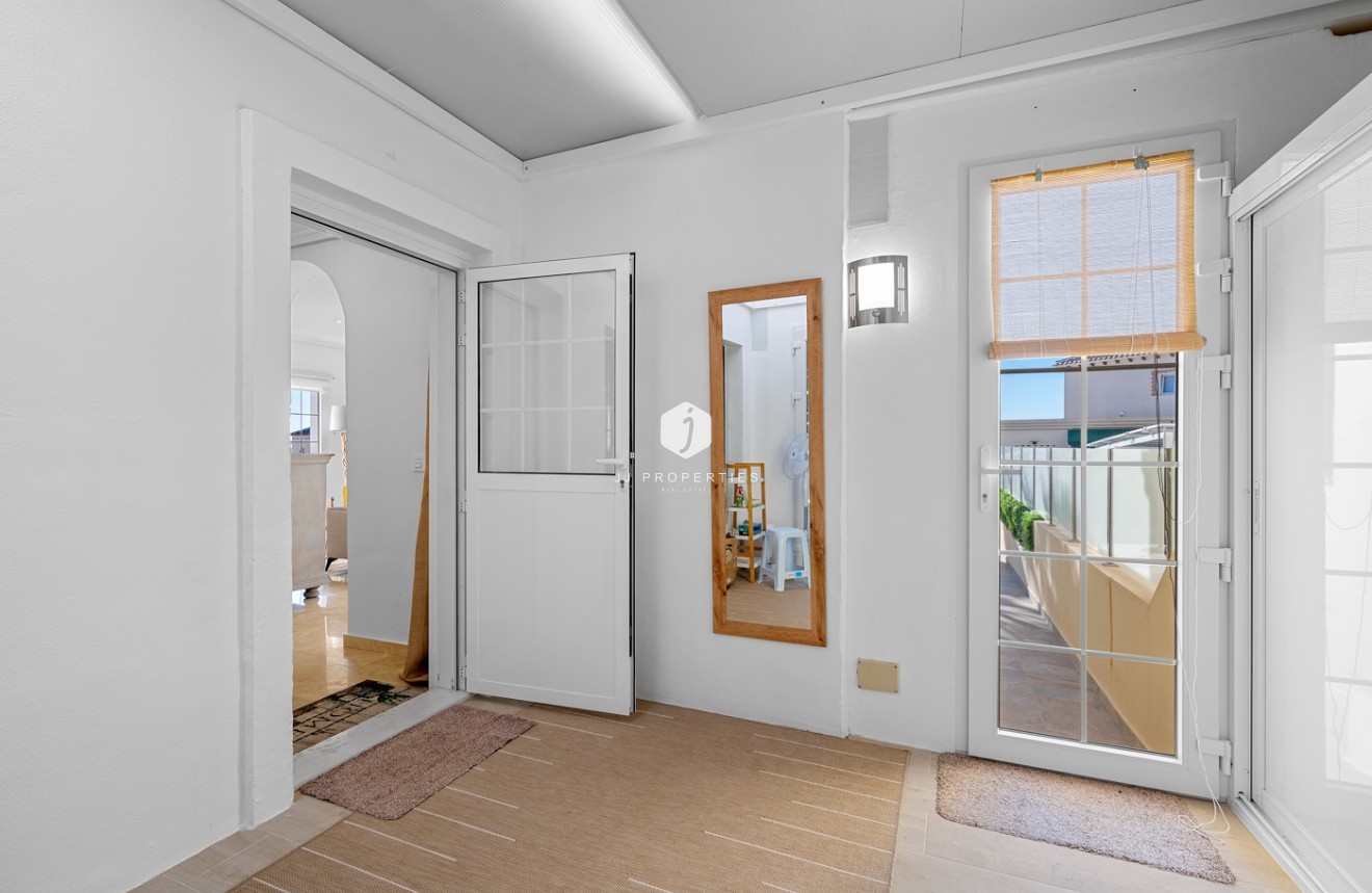 Aus zweiter Hand - Villa -
Orihuela Costa - Costa Blanca