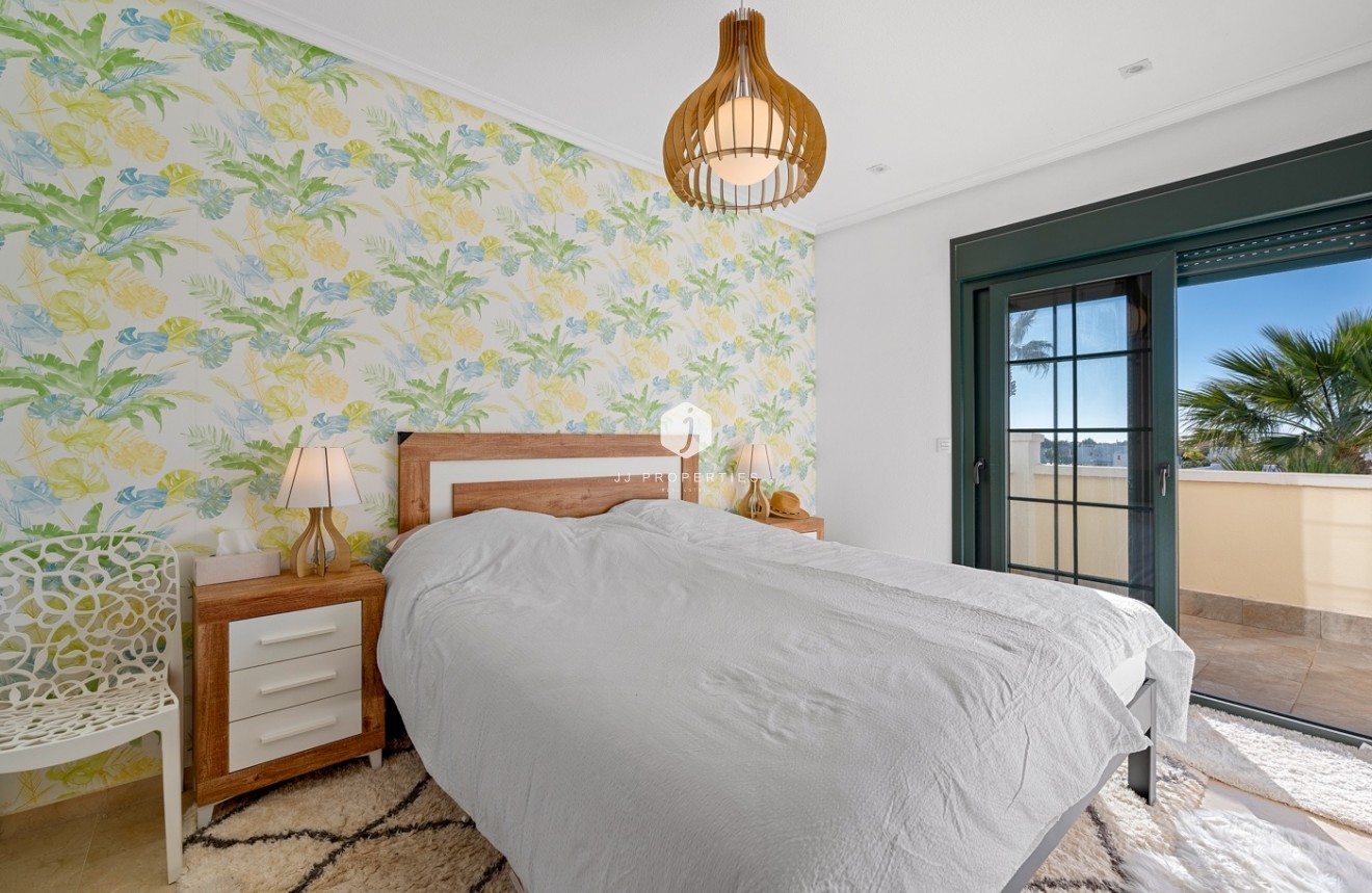 Aus zweiter Hand - Villa -
Orihuela Costa - Costa Blanca