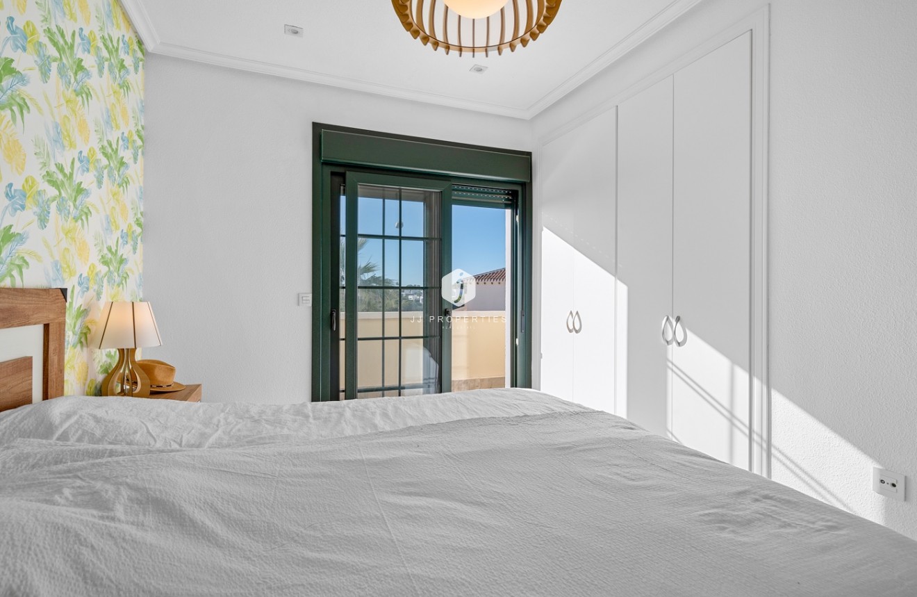 Aus zweiter Hand - Villa -
Orihuela Costa - Costa Blanca