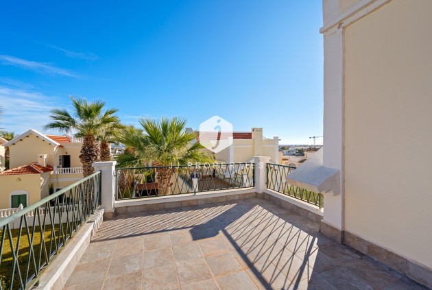 Aus zweiter Hand - Villa -
Orihuela Costa - Costa Blanca