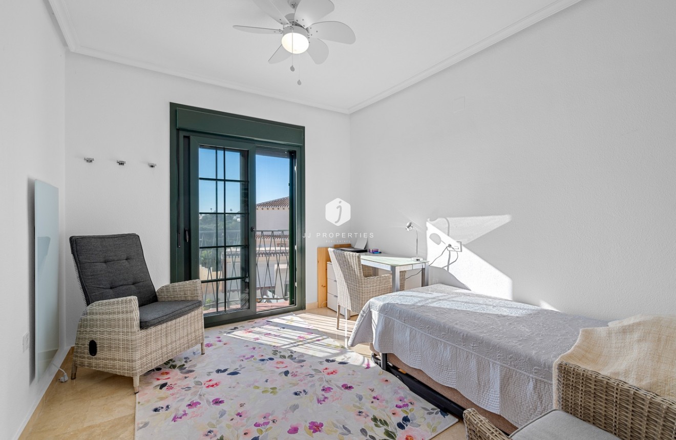 Aus zweiter Hand - Villa -
Orihuela Costa - Costa Blanca