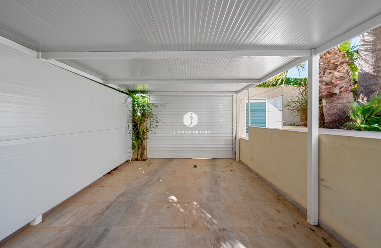 Aus zweiter Hand - Villa -
Orihuela Costa - Costa Blanca