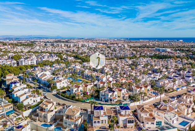 Aus zweiter Hand - Villa -
Orihuela Costa - Costa Blanca