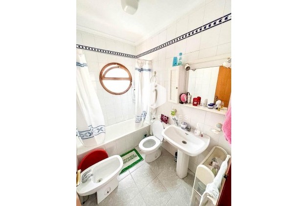 Aus zweiter Hand - Chalet -
Torrevieja - Playa del Cura