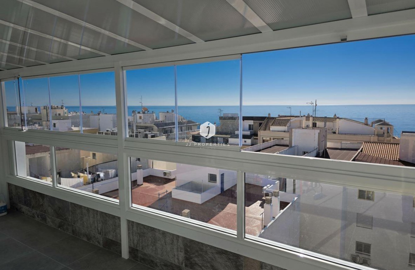 Resale - Penthouse -
Torrevieja - Playa del Cura