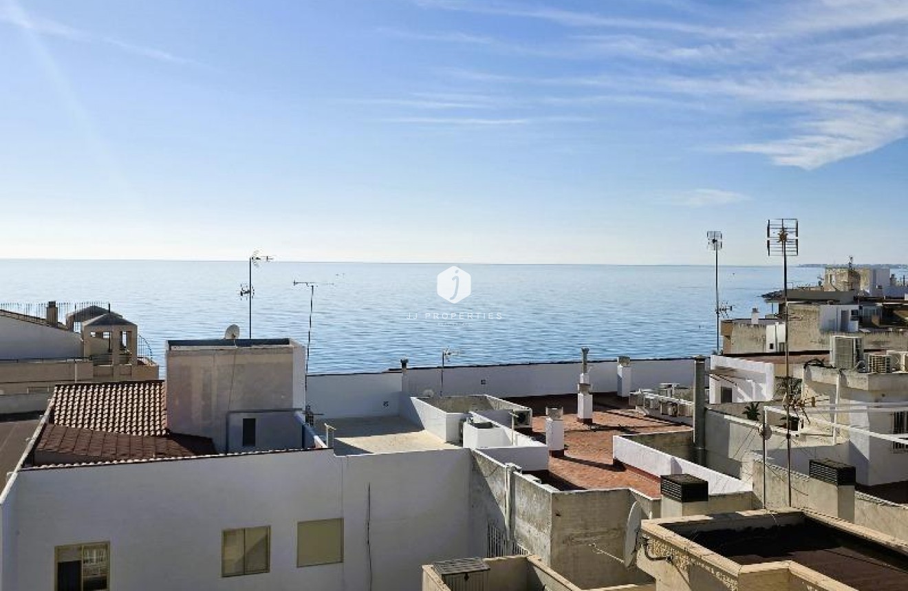 Resale - Penthouse -
Torrevieja - Playa del Cura