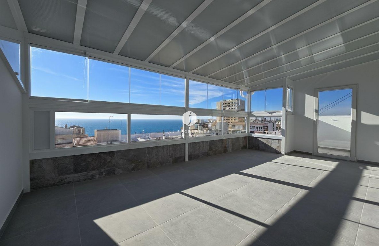 Resale - Penthouse -
Torrevieja - Playa del Cura