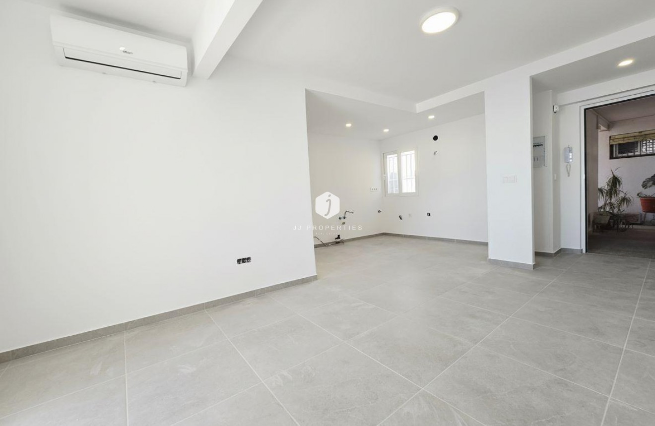 Resale - Penthouse -
Torrevieja - Playa del Cura