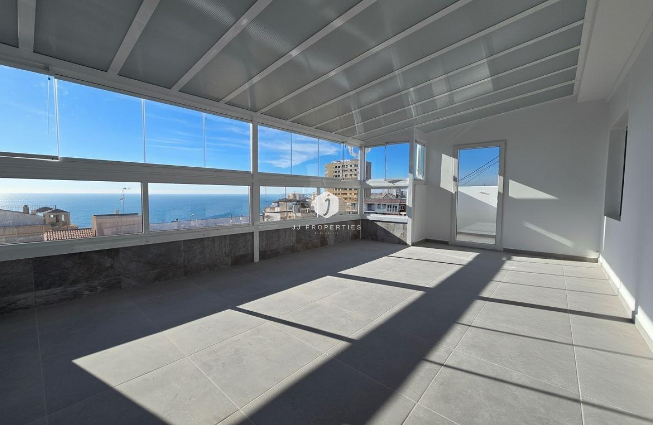 Resale - Penthouse -
Torrevieja - Playa del Cura