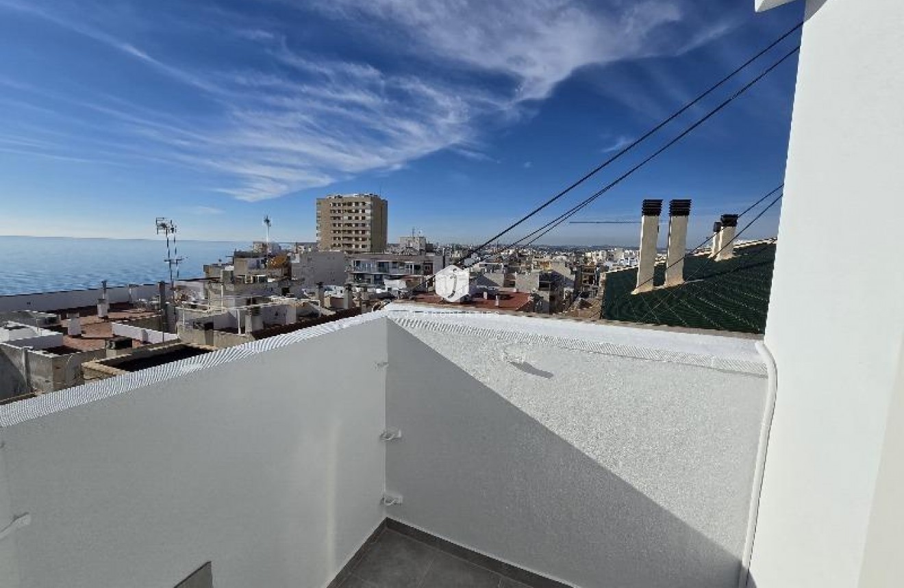 Resale - Penthouse -
Torrevieja - Playa del Cura