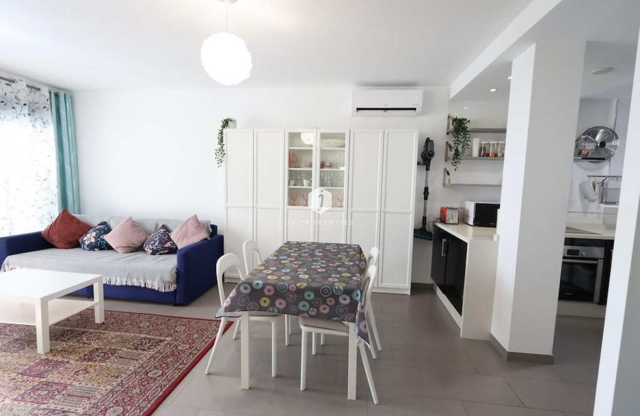 Resale - Bungalow -
Orihuela Costa - Costa Blanca
