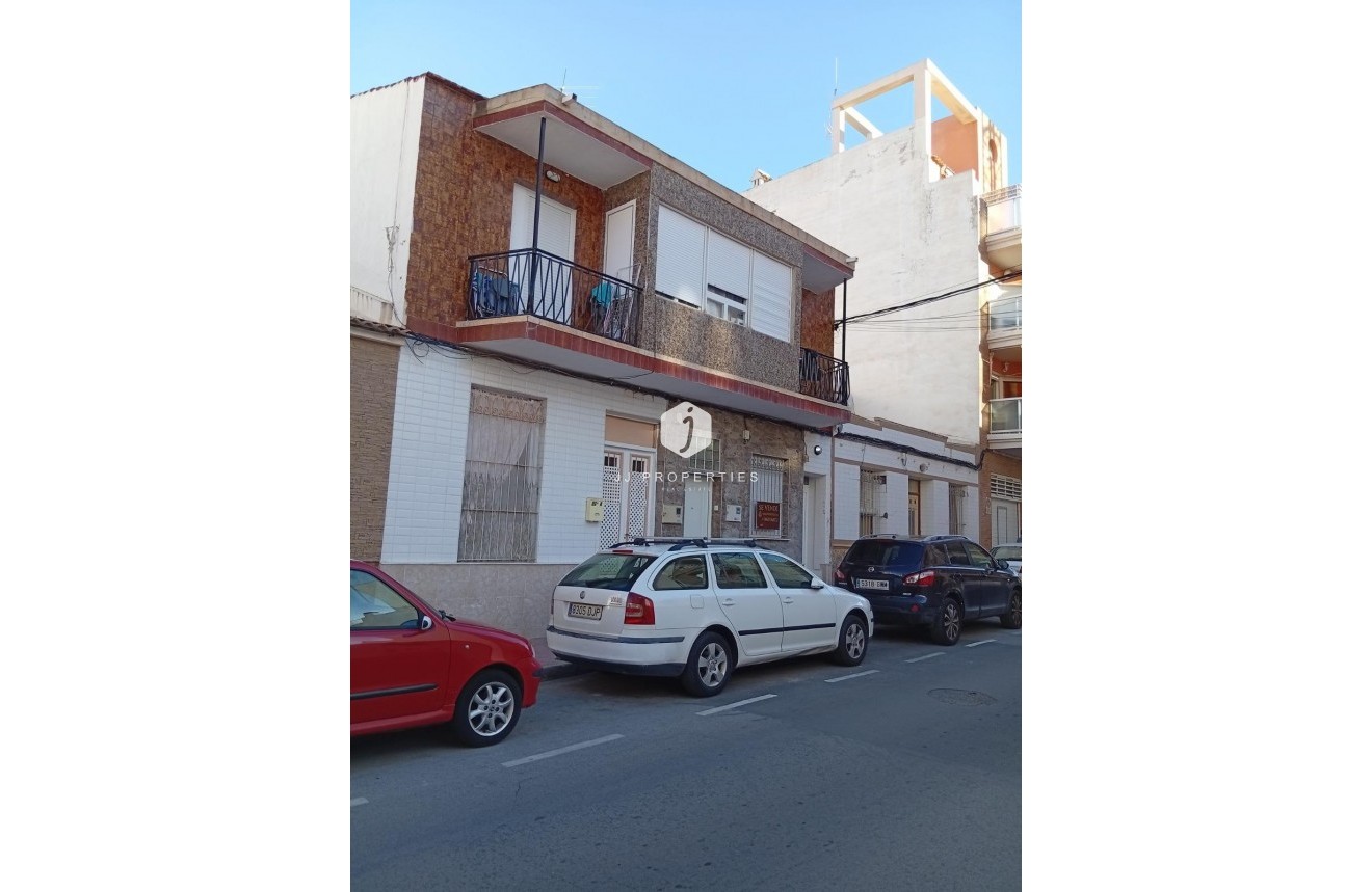 Aus zweiter Hand - Wohnung -
Torrevieja - Aguas Nuevas 1