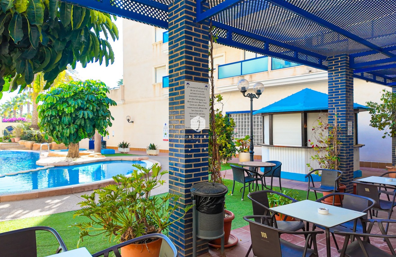 Aus zweiter Hand - Wohnung -
Orihuela Costa - Costa Blanca