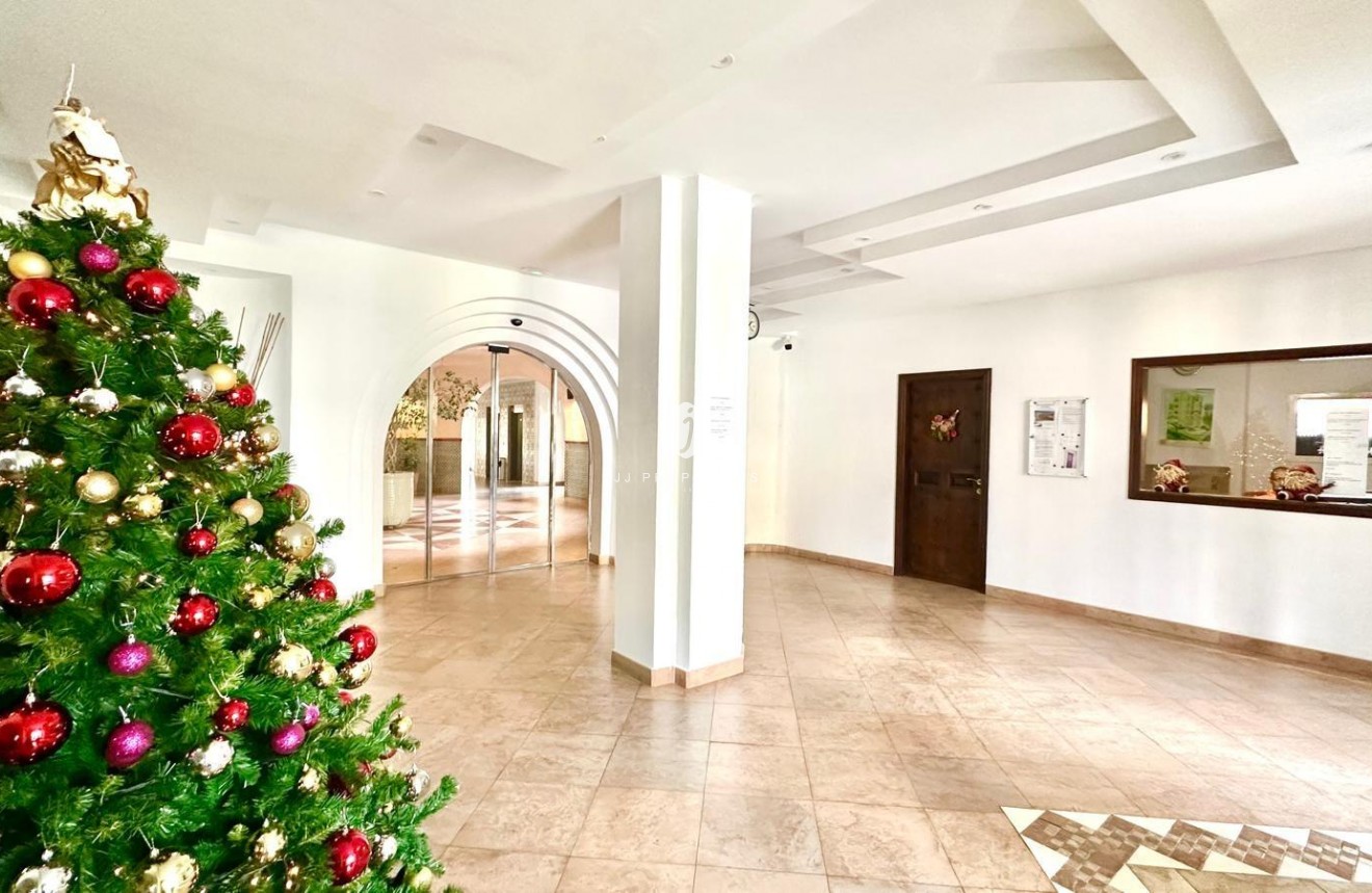 Resale - Apartment / flat -
Torrevieja - Los Frutales