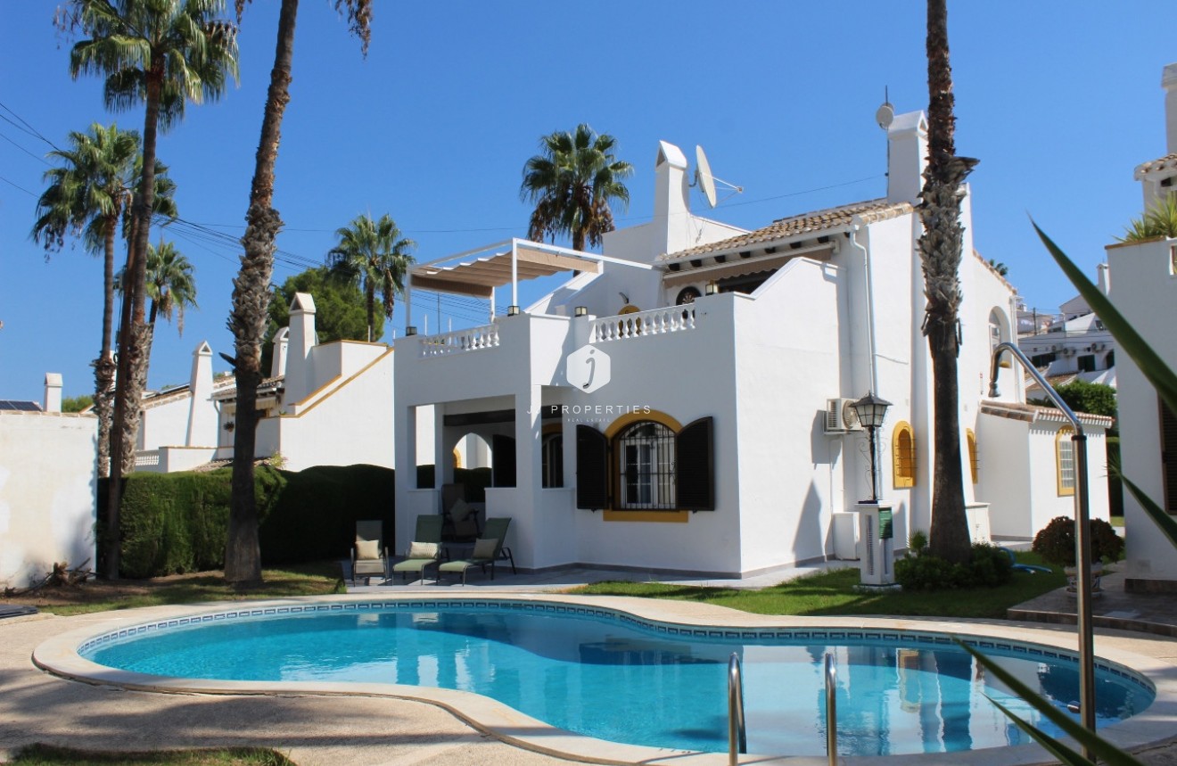Aus zweiter Hand - Villa -
Orihuela Costa - Costa Blanca