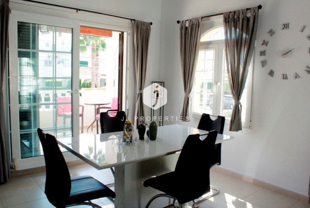 Aus zweiter Hand - Villa -
Orihuela Costa - Costa Blanca