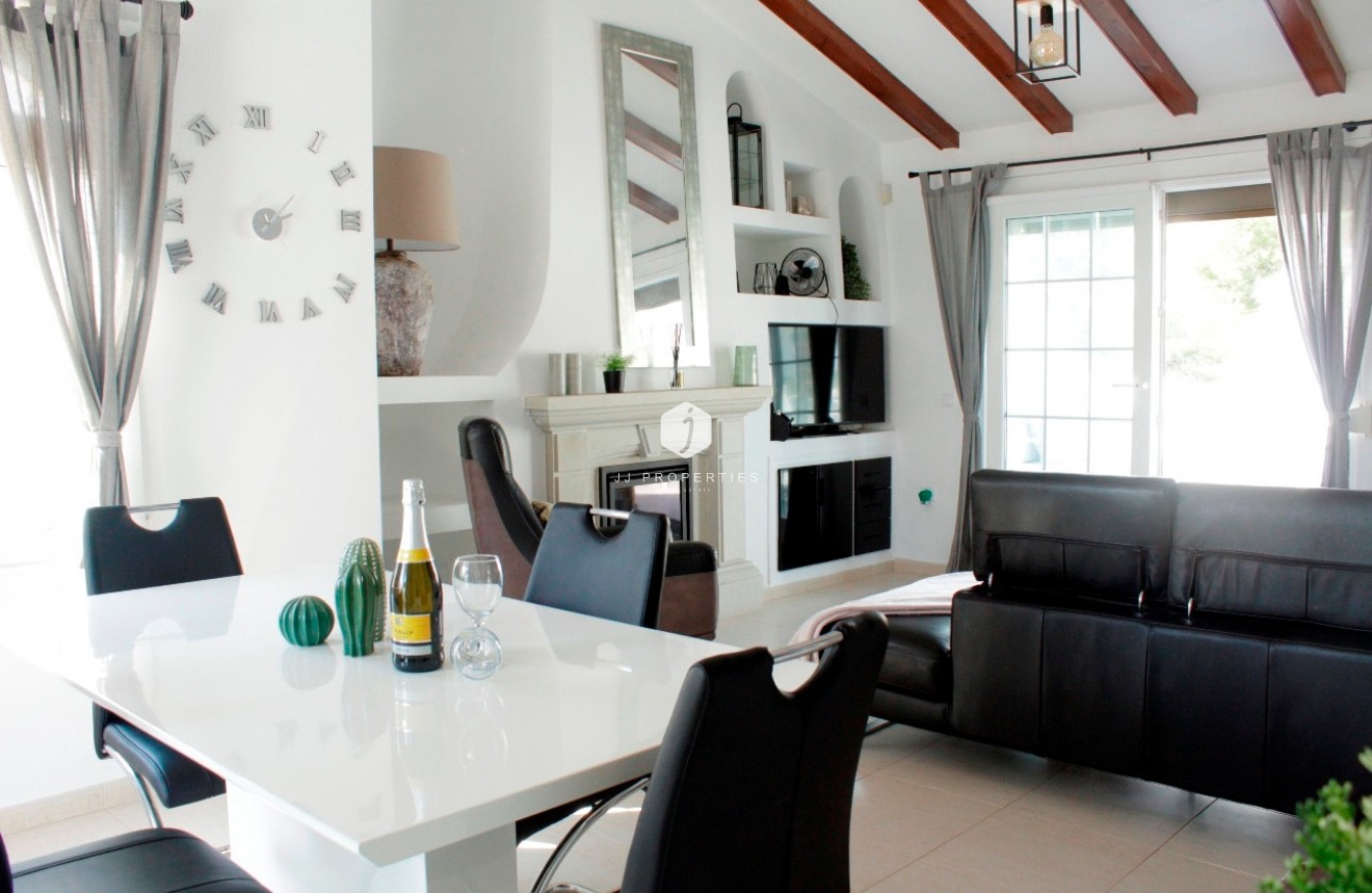 Aus zweiter Hand - Villa -
Orihuela Costa - Costa Blanca