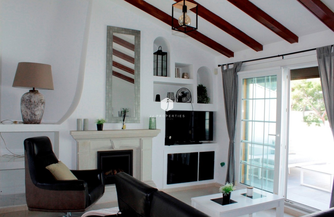 Aus zweiter Hand - Villa -
Orihuela Costa - Costa Blanca