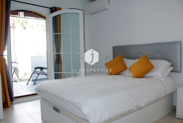 Aus zweiter Hand - Villa -
Orihuela Costa - Costa Blanca