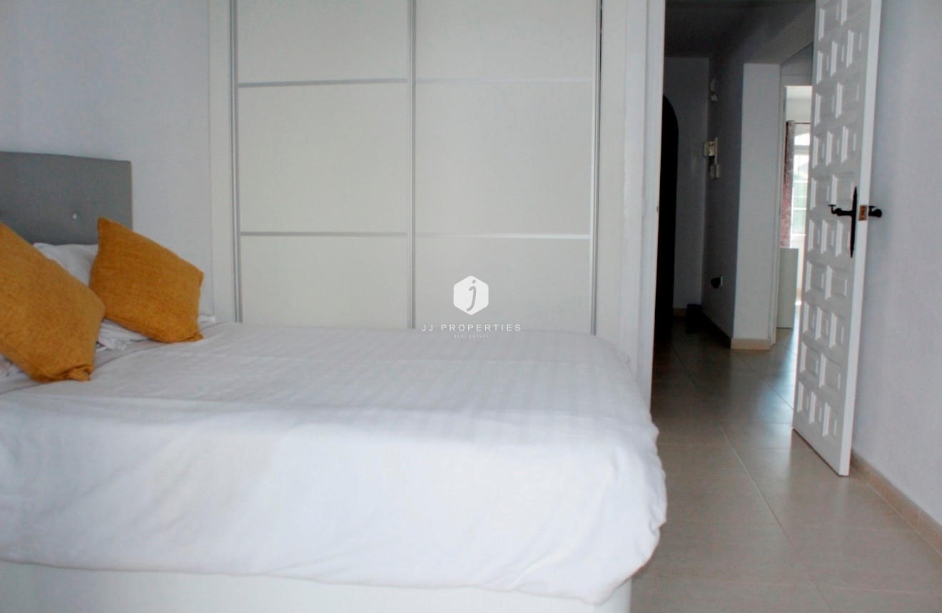 Aus zweiter Hand - Villa -
Orihuela Costa - Costa Blanca