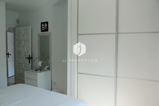 Aus zweiter Hand - Villa -
Orihuela Costa - Costa Blanca