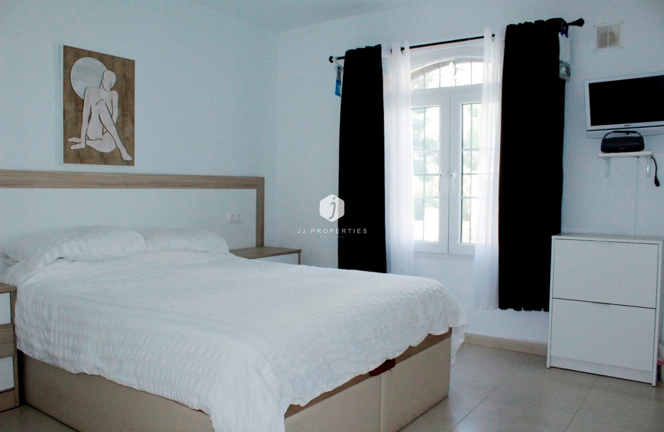 Aus zweiter Hand - Villa -
Orihuela Costa - Costa Blanca