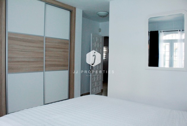 Aus zweiter Hand - Villa -
Orihuela Costa - Costa Blanca