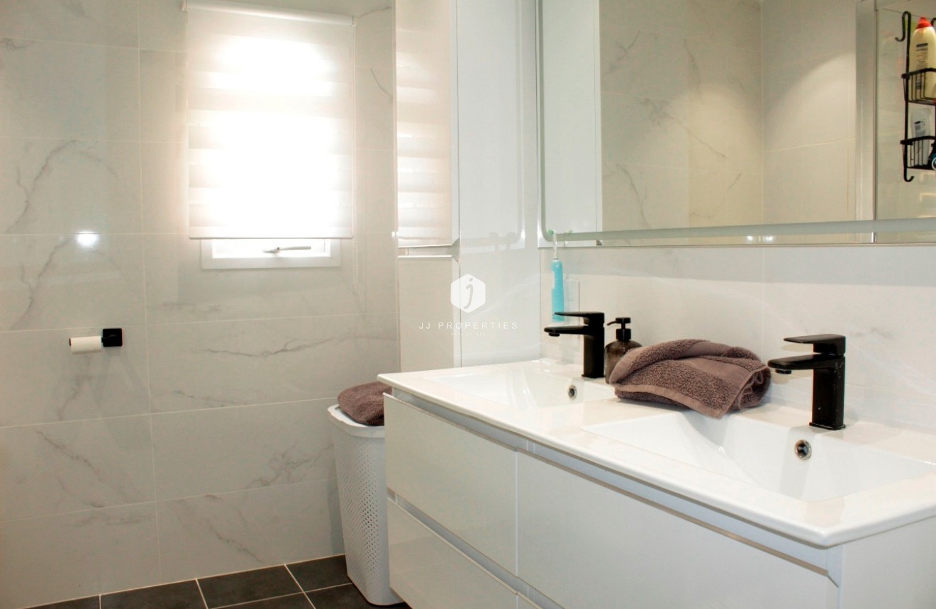 Aus zweiter Hand - Villa -
Orihuela Costa - Costa Blanca