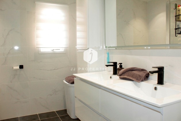 Aus zweiter Hand - Villa -
Orihuela Costa - Costa Blanca