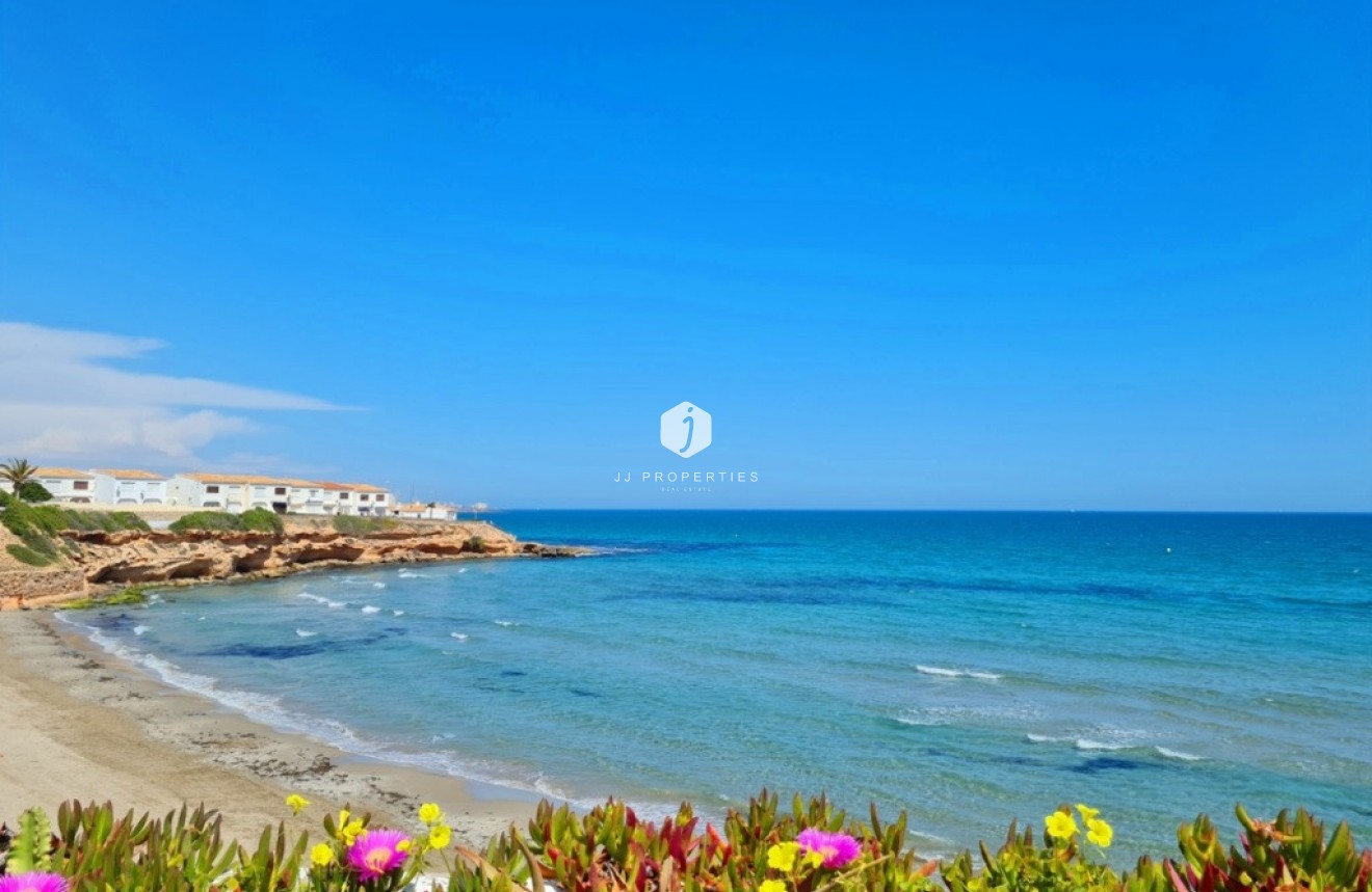 Aus zweiter Hand - Villa -
Orihuela Costa - Costa Blanca