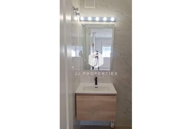 Tweedehands - Chalet -
Torrevieja - aguas nuevas