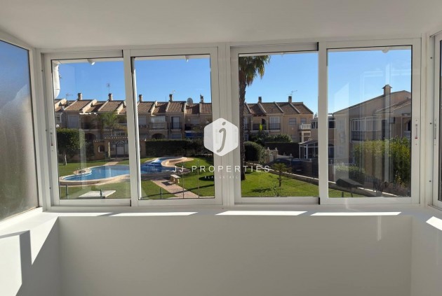 Tweedehands - Chalet -
Torrevieja - aguas nuevas