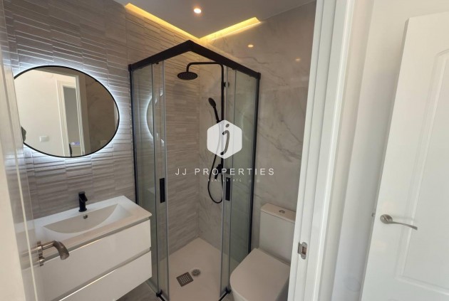 Tweedehands - Chalet -
Torrevieja - aguas nuevas