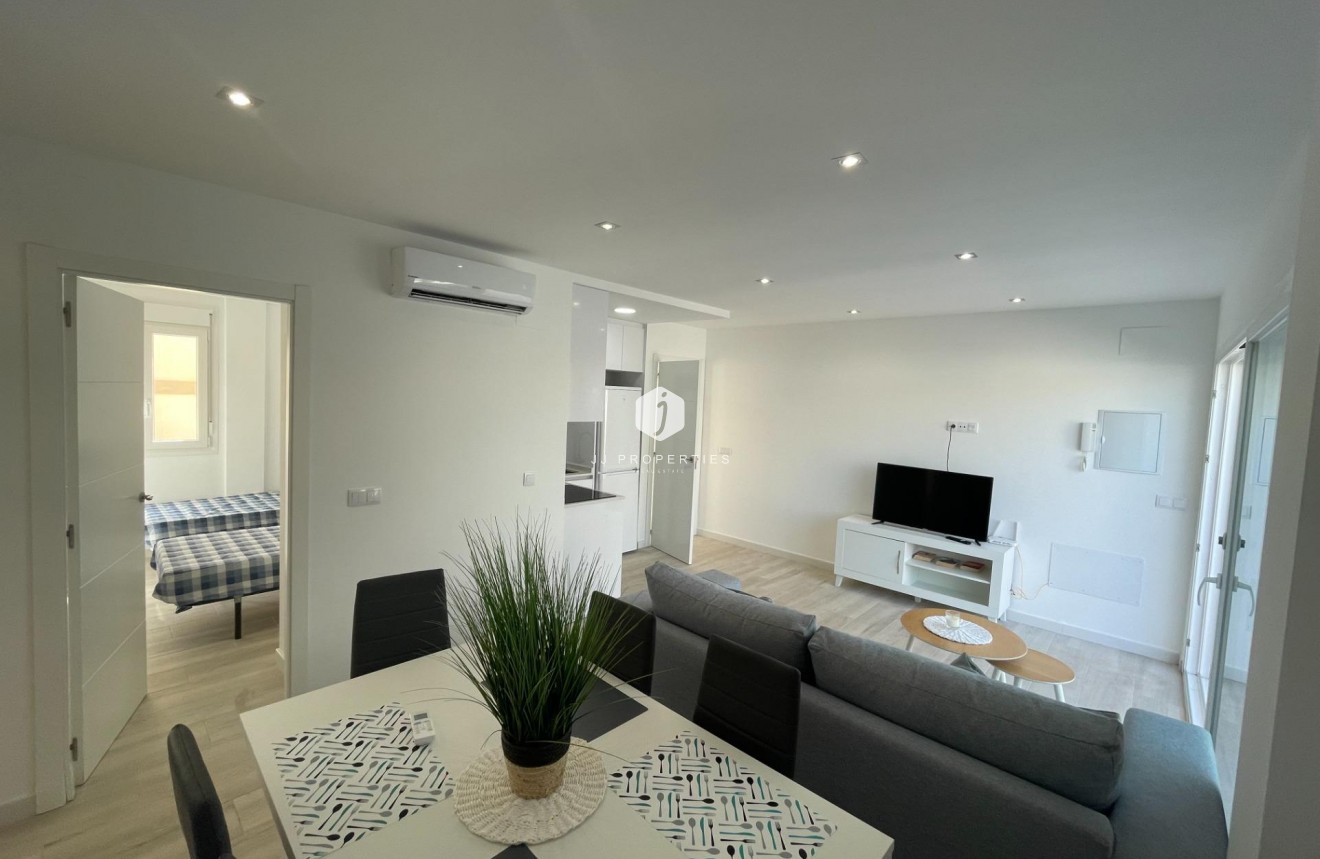 Aus zweiter Hand - Bungalow -
Orihuela Costa - La Regia