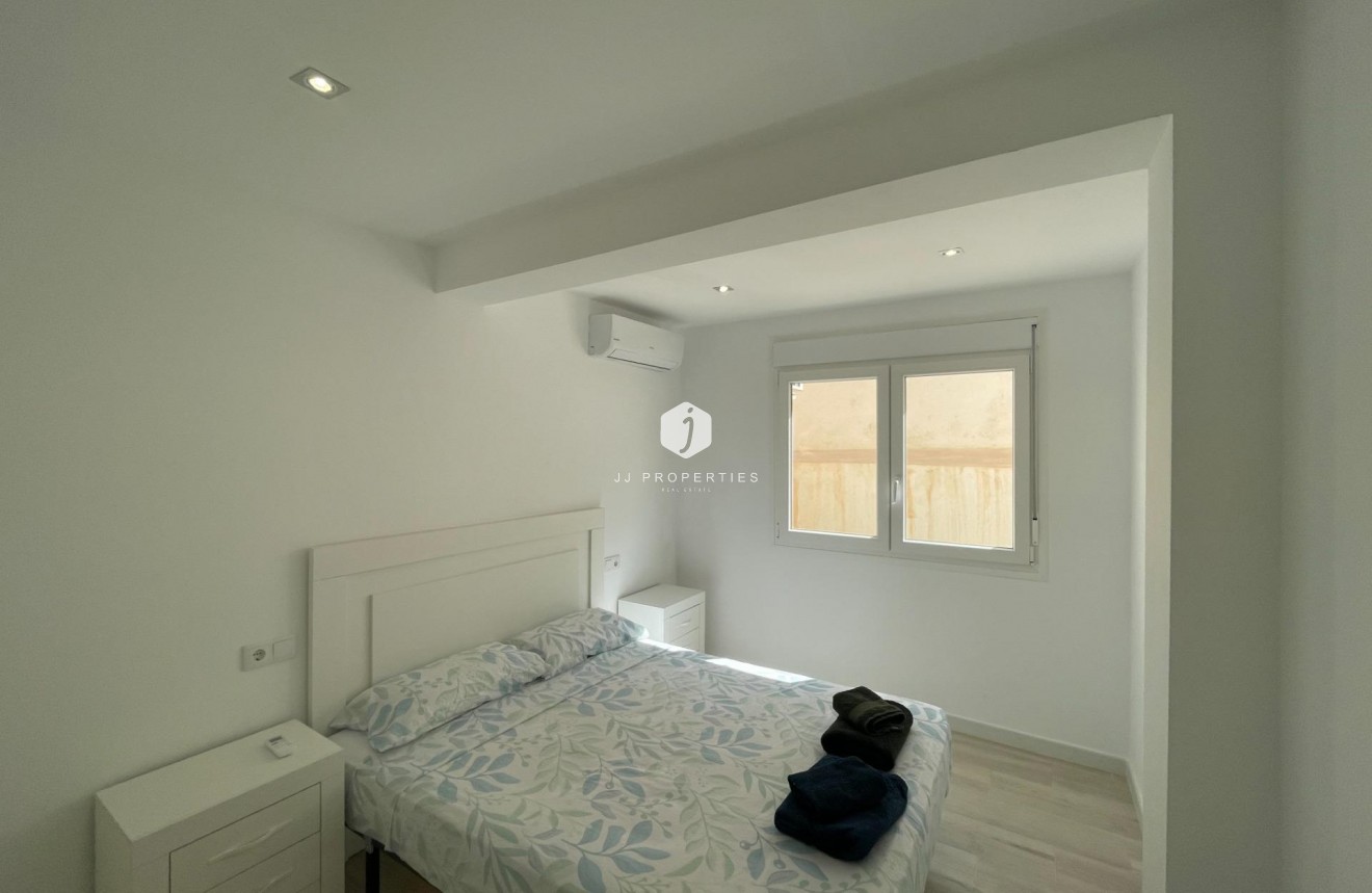 Aus zweiter Hand - Bungalow -
Orihuela Costa - La Regia