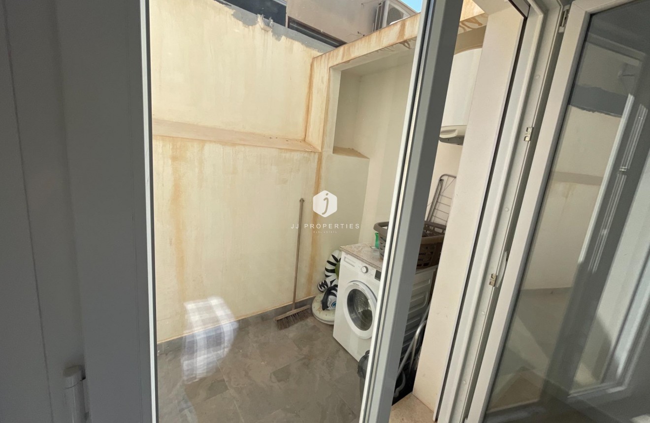 Aus zweiter Hand - Bungalow -
Orihuela Costa - La Regia