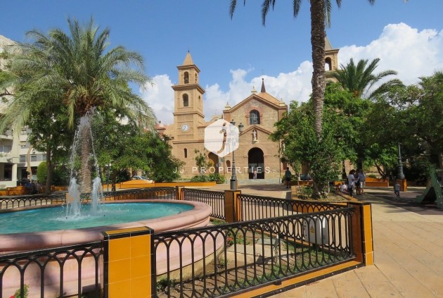 Obra nueva - Bungalow -
Torrevieja - Lago Jardín II