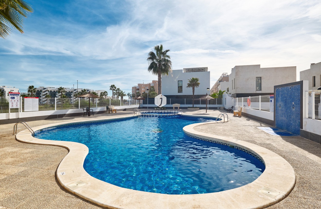 Aus zweiter Hand - Chalet -
Guardamar del Segura - El Raso