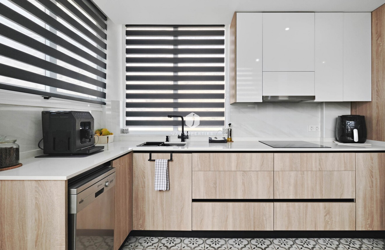 Aus zweiter Hand - Chalet -
Guardamar del Segura - El Raso