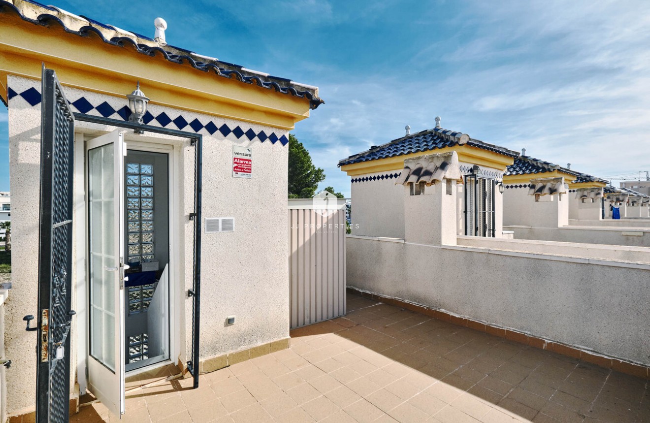 Aus zweiter Hand - Chalet -
Guardamar del Segura - El Raso