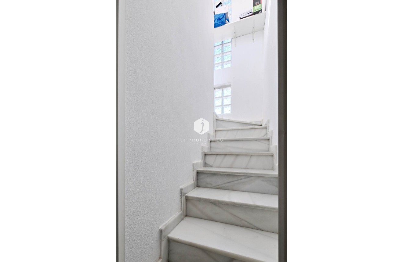 Aus zweiter Hand - Chalet -
Guardamar del Segura - El Raso