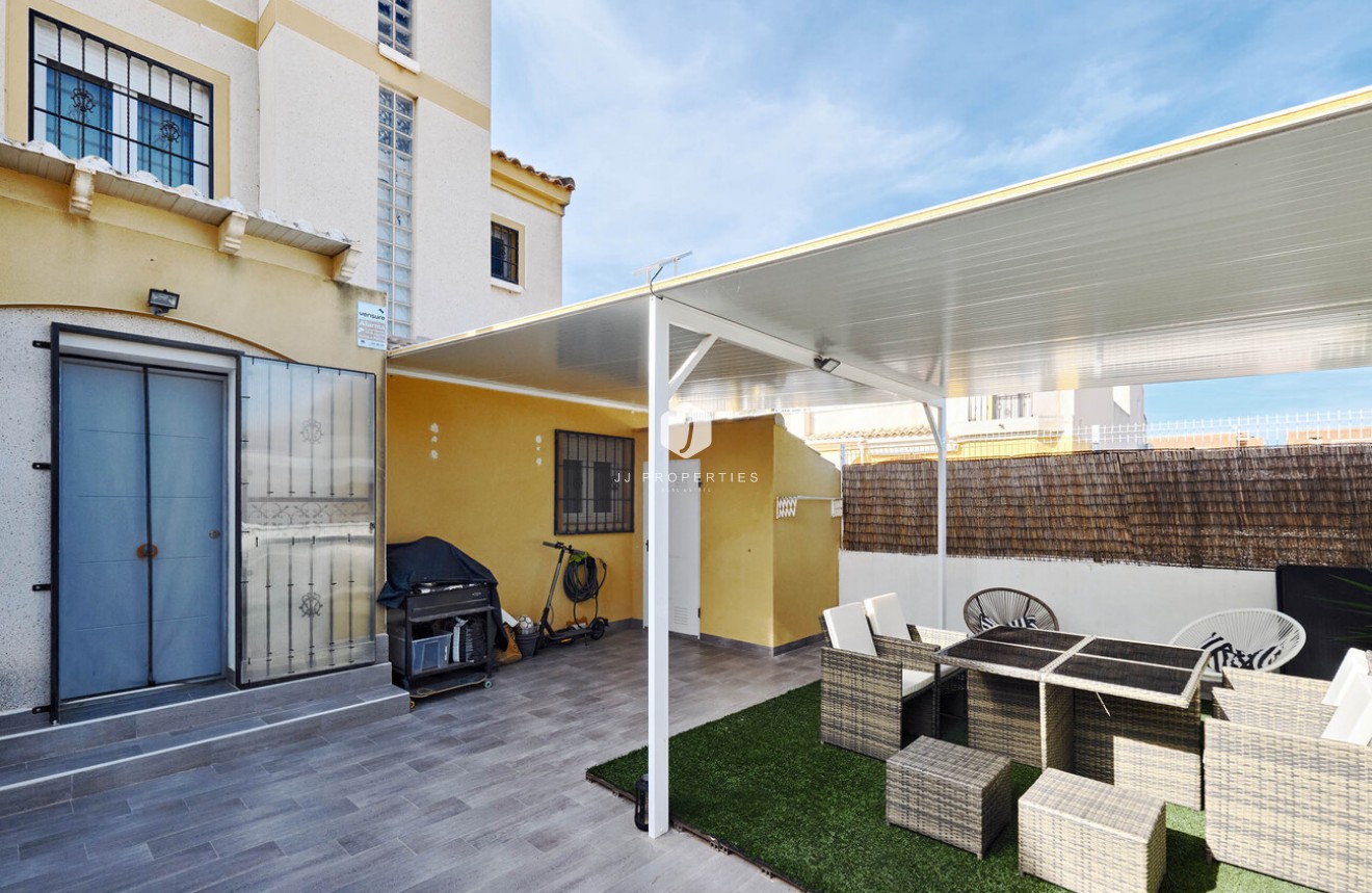 Aus zweiter Hand - Chalet -
Guardamar del Segura - El Raso