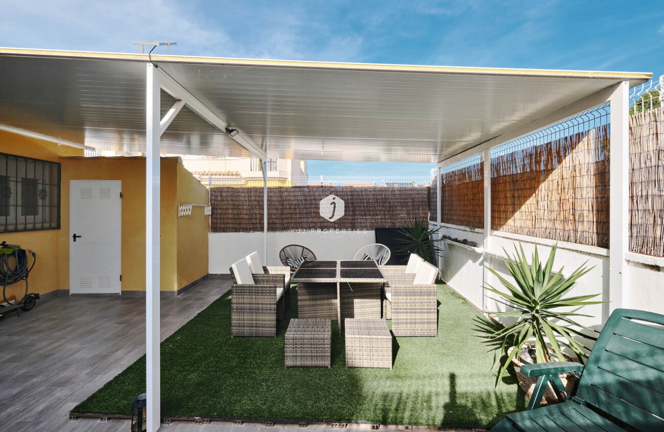 Aus zweiter Hand - Chalet -
Guardamar del Segura - El Raso