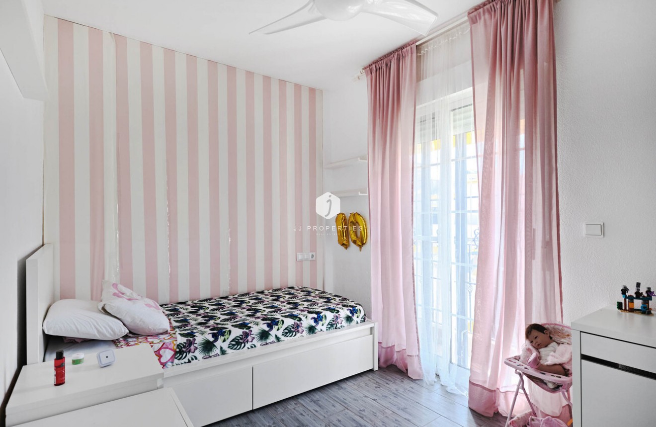 Aus zweiter Hand - Chalet -
Guardamar del Segura - El Raso